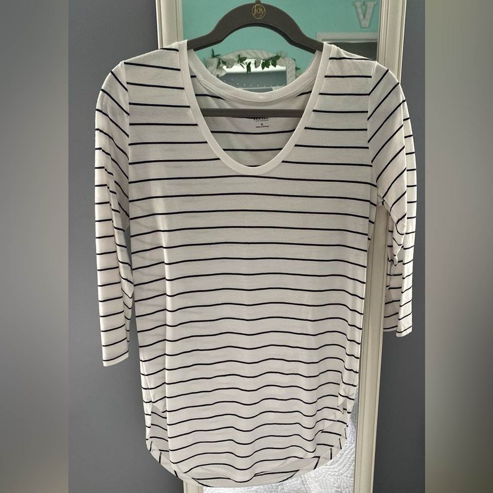 Quarter sleeve shirt